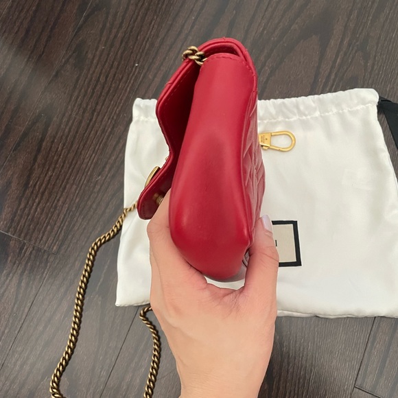 Gucci Super Mini Marmont bag, red - Picture 2 of 11